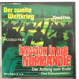 Nr.7581-- Super 8 --Invasion in der Normandie  documentatie 1940 - 1945  ca.70 meter, zwartwit orgineel Duits geluid , in orginele doos