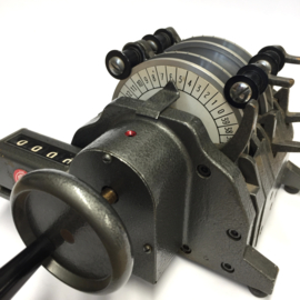 Premier 16 mm 1950 - Synchronizer 2-band synchronizer for 16mm film, with counter.