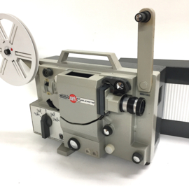 Nr.8885 -- EUMIG super 8 projector met buizenversterker voor super 8 films met of zonder geluid. Lens Eumig Euprovar F;1.3 F:13-25 mm losse halogeenlamp 12V 100 W  Spoel capaciteit: 120 m. heeft service beurt gehad en werkt goed