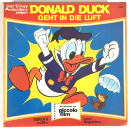 Nr.7355--Super 8 sound --Walt Disney's  Donald gaat vliegen, ca 70 meter mooi van kleur met Duits geluid, goede  copy in orginele doos