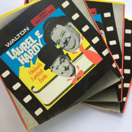 Nr.6002 --super 8 sound -- Waltonfilm  Laurel en Hardy in Blockheads bestaat uit 3 delen zwartwit van 120 meter Engels gesproken zitten in orginele dozen van Walton