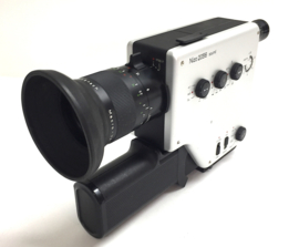 Nizo 2056 Sound  voor super 8 cartridge , lens: Schneider-Kreuznach Macro Variogon f: 1.4 \ F: 7-56 mm, camera met zeer veel mogelijkheden,  zowel motorisch als de belichtingsmeter getest, camera is in goede staat