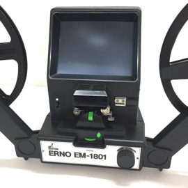 Nr.8737 - Erno EM - 1801 motor viewer met het nieuwe NF system, Super 8 mm motor viewer, met GOKO film cleaner unit, vervoer film : motor en handmatigspoelen tot 240 m. snelheid: variabele van 0 tot 40 fps heeft service beurt gehad en werkt prima