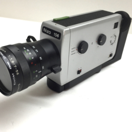 mooie NIZO 156 super 8 filmcamera met Schneider Kreuznach zoomlens 1:1.8/ 7 -56 camera is getest zowel belichtingsmeter als motorisch , geheel in goede staat