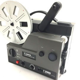 Nr.8853 -- Canon T2000 Sound mooie en compacte projector Super 8 mm films met of zonder geluid,180 m. spoelen, halogeenlamp 100w, automatische invoer heeft service /revisie beurt gehad en werkt naar behoren