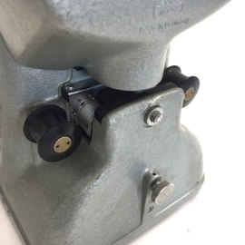 mooie losse 16mm viewer , Moviescope van Zeiss Ikon in zeer goede staat , mooi scherp beeld, grote beeldscherm 80 x 100mm, los te gebruiken bij uw omspoeler, gewoon 230 volt