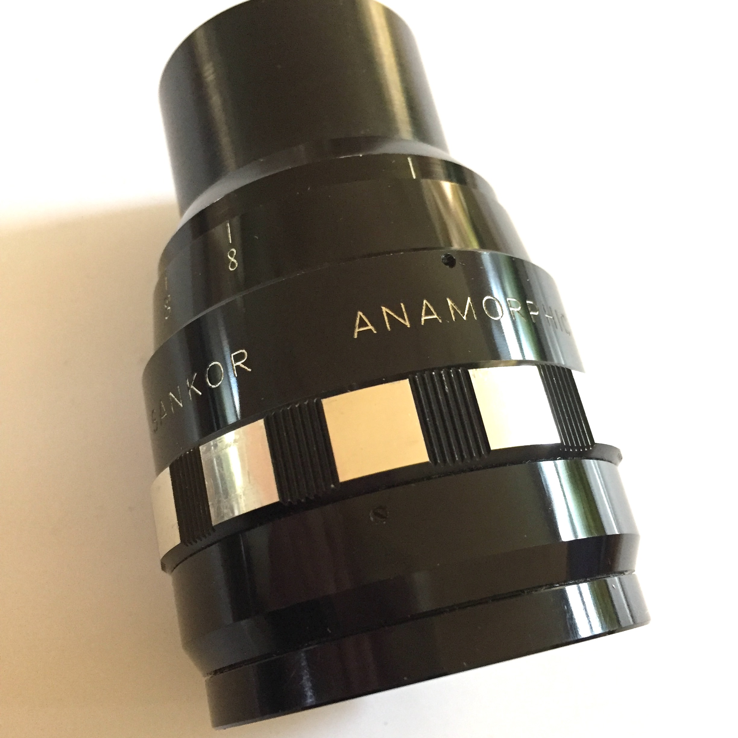 PL054 -- SANKOR amamorphic 16mm cin.coop lens doorsnee 42.5mm , lens is in prima staat