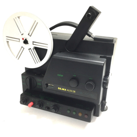Nr.8867 -- mooie compacte SILMA Alfa 08 STEREO systeem, voor super 8 films met en zonder geluid, 100W halogeenlamp, 180 meter spoelen, 10W.versterker, duo play, heeft service beurt gehad en werkt prima