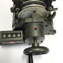 Premier 16 mm 1950 - Synchronizer 2-band synchronizer for 16mm film, with counter.