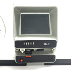 Nr.8865 -- Pallas FB500 Viewer super 8 mm film grootte van het scherm : 70 x 100 mm lamp : 10 W , 6 V spoel capaciteit : 180 meter,heeft service beurt gehad en werkt goed