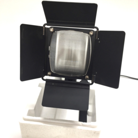Reflecta XM 12 --  foto & film spot met matglas voor spreiding licht, 4 lichtkleppen, met ventilator voor langdurig gebruik, met sterke halogeenlamp 220V-1000W , nieuw in doos