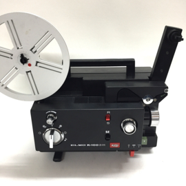 Nr.8751 --Elmo K-100 SM Dubbel 8 mm en super 8 mm films zonder geluid,  voor 120m spoelen, halogeenlamp, variabele snelheidsregelaar heeft service beurt gehad en werkt naar behoren