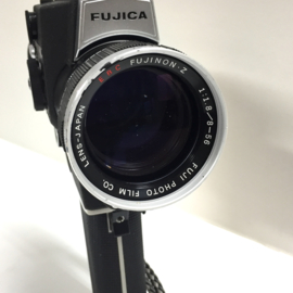 Mooie Fuijica single 8 camera Z700 met zoomlens8-56mm camera is in goede werkende staat belichtingsmeter werkt, motorisch in orde
