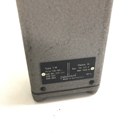 Makkelijk draagbare Paillard travo van 240 Volt naar 110-125 volt geschikt voor 16mm projectoren is verstelbaar  in diverse ingangs voltage's, uitgangsspanning  110 -125 Volt  880 - 1000VA