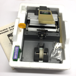 Professionele Fujica 2 sporen sound plakpers voor super en single 8 films, incl. rol tape voor ca.100 lassen, in orginele doos met handleiding