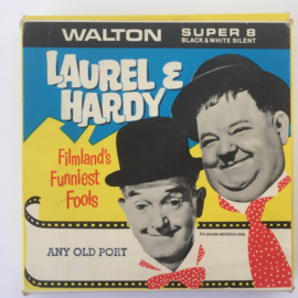 Nr.6974-- Super 8 silent -- Laurel en Hardy Any od port, ongeveer 60 meter, zwartwit silent , in orginele doos
