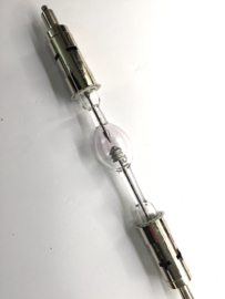 Nr. A205 -- OSRAM XBO 450 W OFR XBO |  OSRAM Xenon short-arc lamps 450 Watt , Lengte lamp 25.5 cm. zie omschrijving