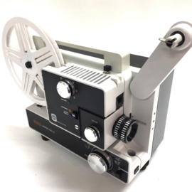 Nr.8836 -  Eumig Mark 610 D voor  silent standaard 8 & Super 8 mm films.  Eumig  zoomlens f: 1.3 F: 15-30 mm sterke halogeen Lamp: 100 W, 12 V, heeft onderhouds beurt gehad en werkt  goed