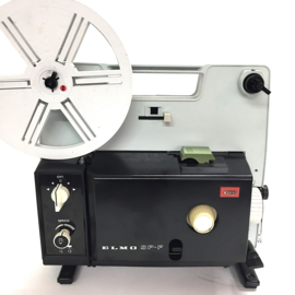Nr.8729 -- Elmo SP-FP  voor dubbel8 en super8 films zonder geluid, lens: Elmo Zoom Lens f: 1,3 F: 15-25 mm halogeen lamp: 21 V, 150 W ,variabele snelheid (14-24 fps)gelijkstroommotor, heeft service beurt gehad en werkt goed