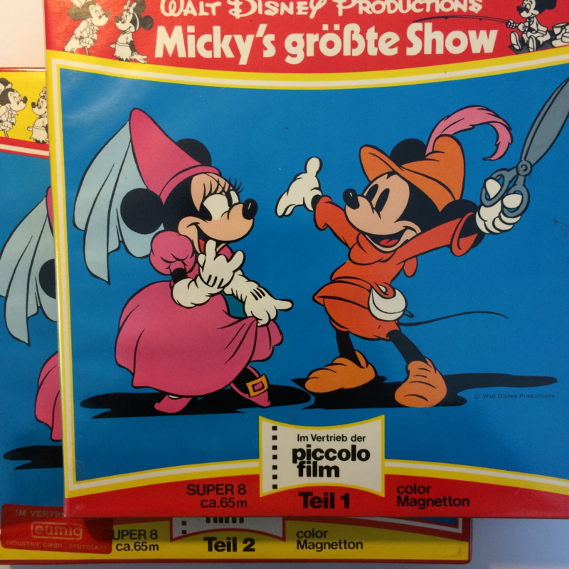 Nr.6649 en nr.6650 - Super 8 SOUND ,, Micky's grote show van Walt Disney ,, bestaat uit 2 DELEN van ca.70 meter in mooie kleuren, Duits gesproken, in orginele dozen.