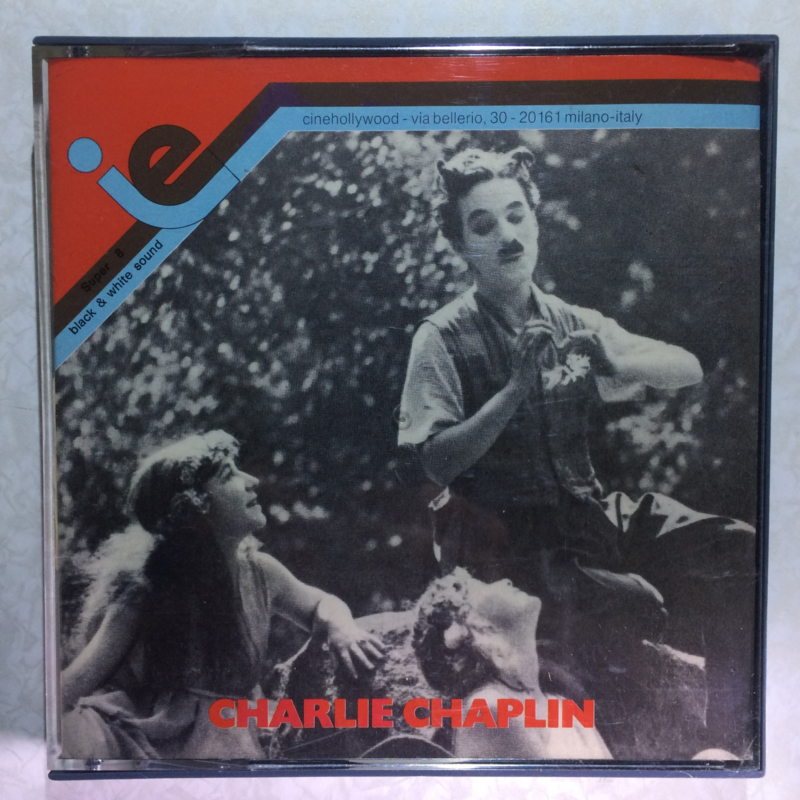 Nr.6563 -- Super 8 SOUND-- Charlie Chaplin The Fireman, zwartwit met later toegevoegd geluid 120 meter in orginele doos