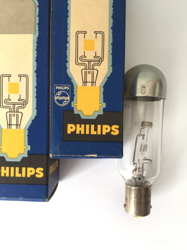 Nr. R157 PHILIPS projectie lamp Ba15s 33V / 100W Ph. 6159N/05 lampvoet onder