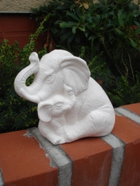 S 2722 Kleine olifant met jong