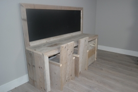 bouwpakket speeltafel met krijtbord 160x110x40 gebruikt steigerhout met twee stoeltjes