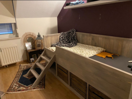 Bed met fruitkistjes 495euro