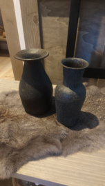 Set van 2 metalen vaasjes