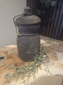 Houtennpot met deksel