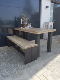 tafel loogbeits met zwart 150x80x78 met 1 bankje 445euro