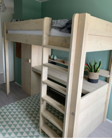 Hoogslaper met kast en bureau 745euro