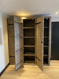 Steigerhouten kast