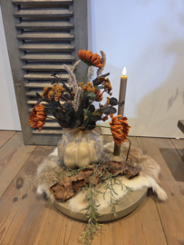 Dienblad met herfst boeket