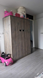 Halfhoogslaper met open onderruimte