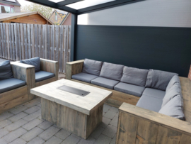 Hoekbank met 2x lounge stoel en vuurtafel