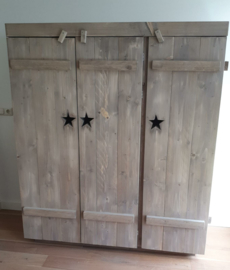 3 deurs kast 150x57x180