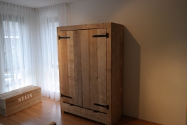 steigerhouten kast