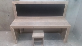 bouwpakket speeltafel met krijtbord 150x110x40 met 1 krukje