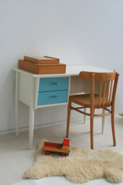 Elegant houten bureau van Deense makelij - restyle – vintage
