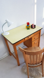 Vintage houten bureau van Piet Zwart