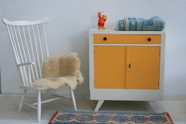 Vintage – fifties - okergeel  - commode – restyle