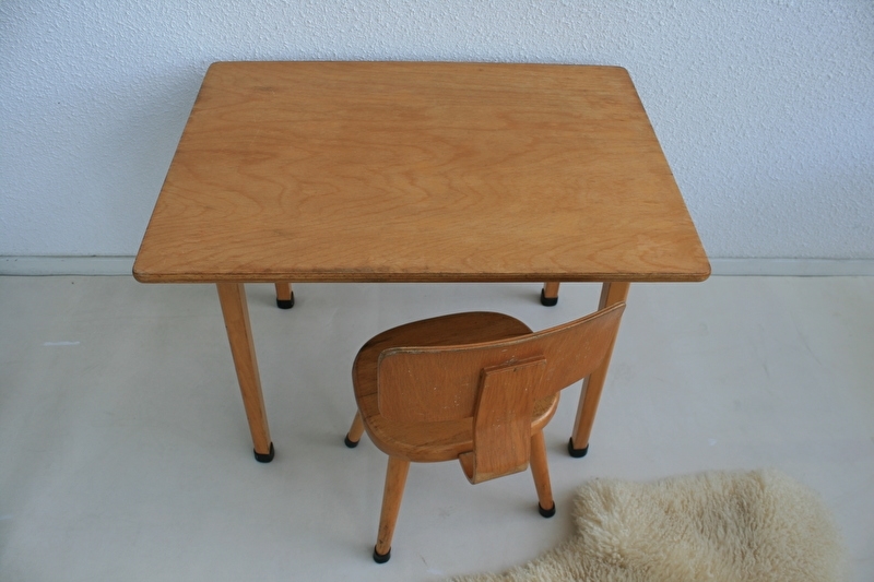 Houten schoolset tafel en stoel voor kind 1 vintage meubels