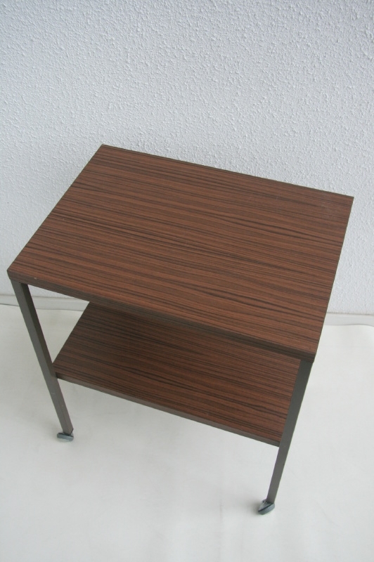 TV tafel met onderblad en wieltjes tafels+bureaus Studio Wietske