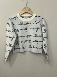 ONLY KNIT BLACK AND WHITE
