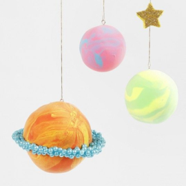 Planeten van Silk Clay en Styropor ballen