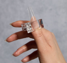 The GelBottle QuickShape™ Clips