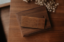 USB-stick breed model met gravure 16 GB  [ dark wood Walnut]