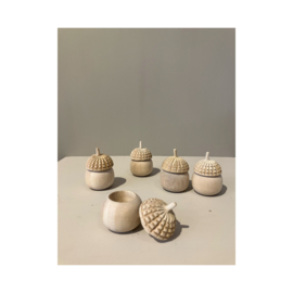 WOODEN ACORN BOX